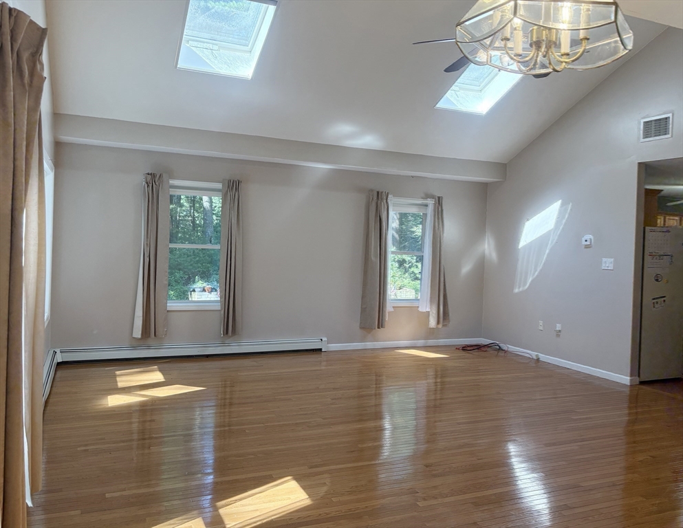 Halifax, Massachusetts, 02338, United States, 3 Bedrooms Bedrooms, ,4 BathroomsBathrooms,Residential,For Sale,1896285