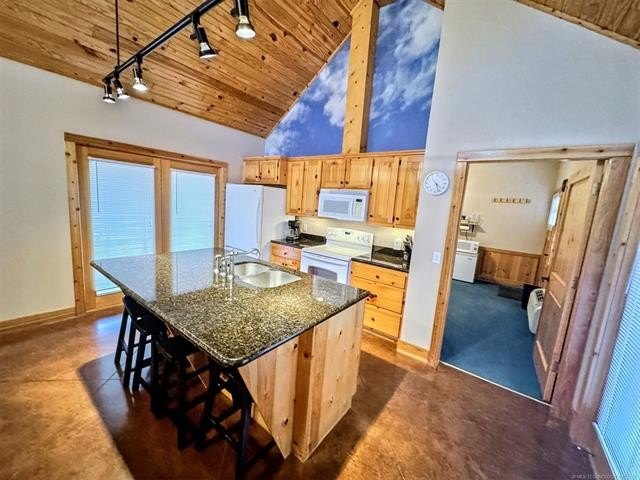Cookson, Oklahoma, 74427, United States, 8 Bedrooms Bedrooms, ,10 BathroomsBathrooms,Residential,For Sale,1825365