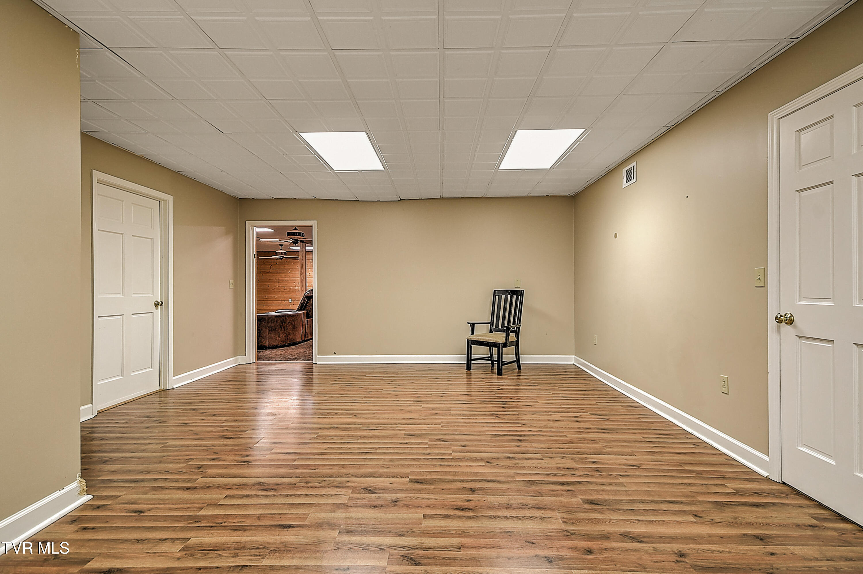 Jonesborough, Tennessee, 37659, United States, 6 Bedrooms Bedrooms, ,6 BathroomsBathrooms,Residential,For Sale,2011777