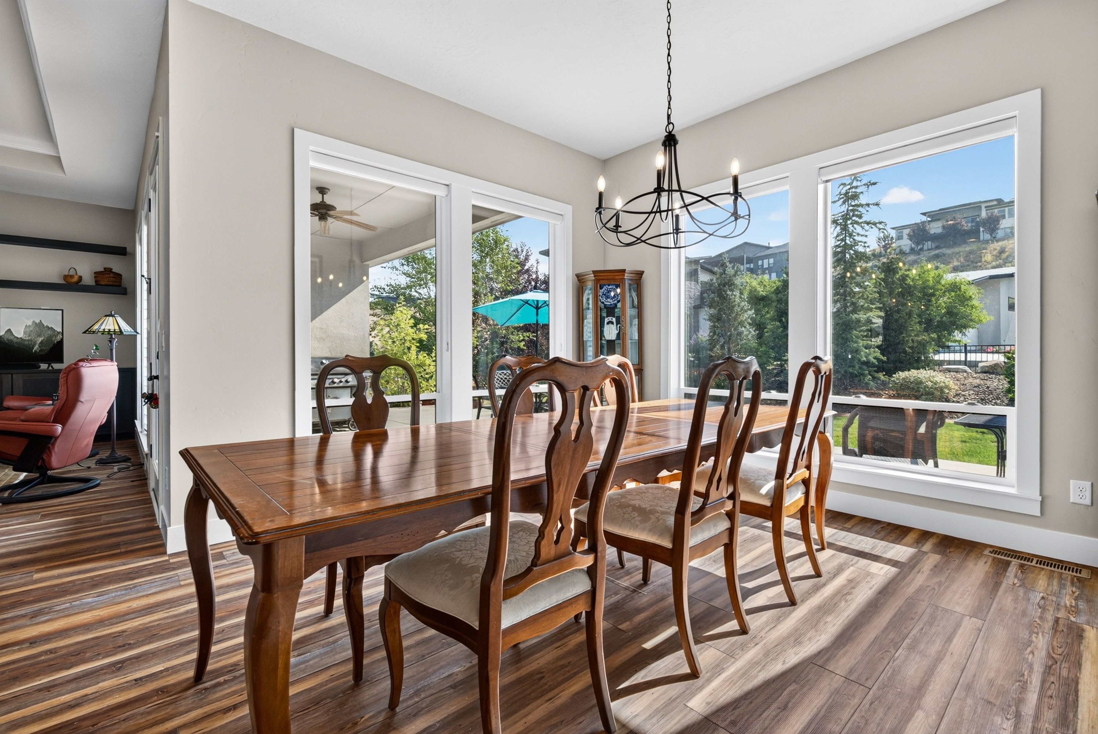  Elegant Single-Level Retreat Near Golf Course - 物件實景
