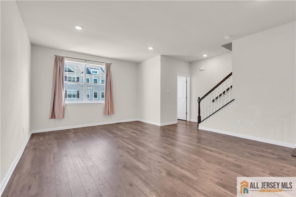 Jamesburg, New Jersey, 08831, United States, 3 Bedrooms Bedrooms, ,4 BathroomsBathrooms,Residential,For Sale,1987918