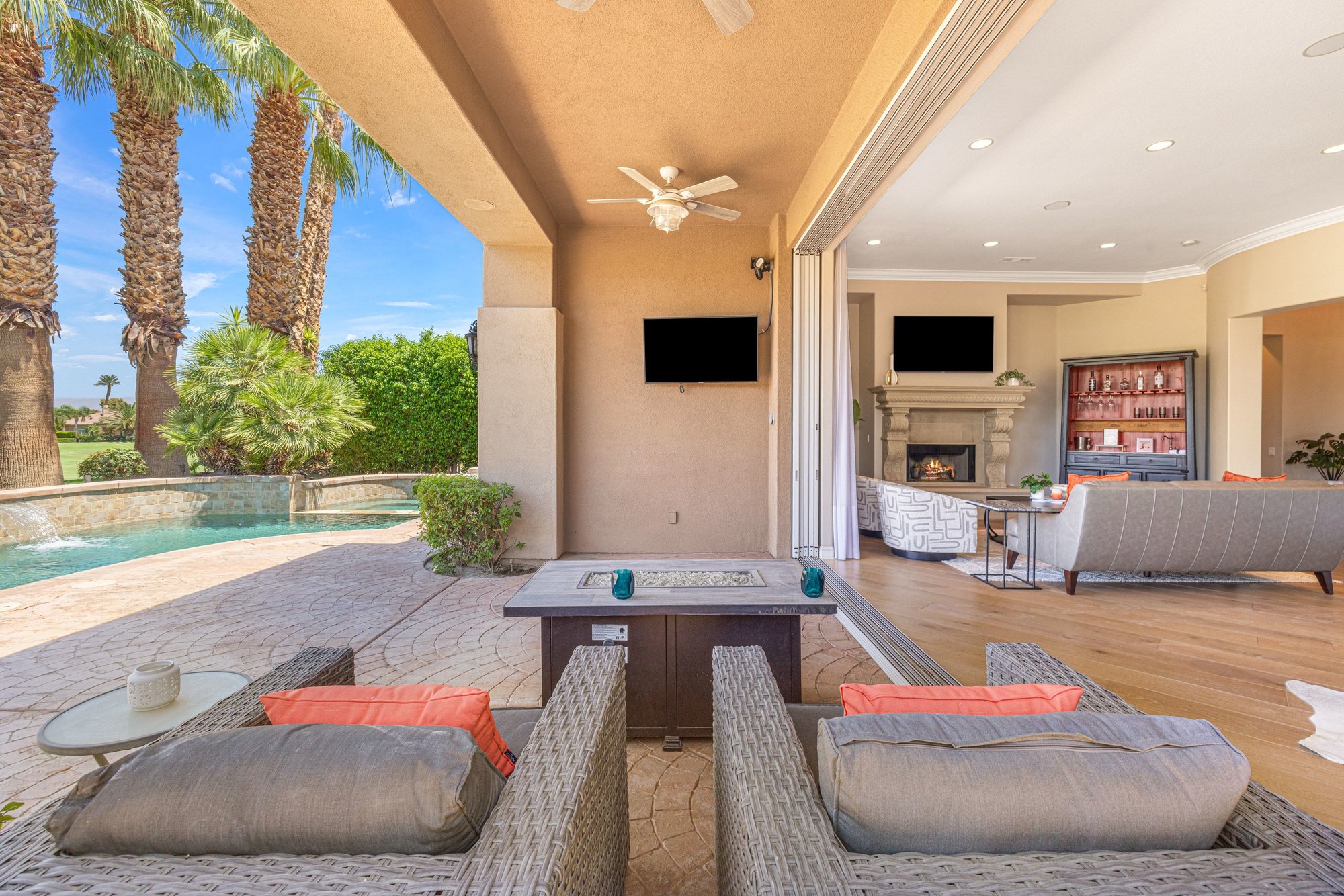  Golf Course Living With Designer Touches - 物件實景