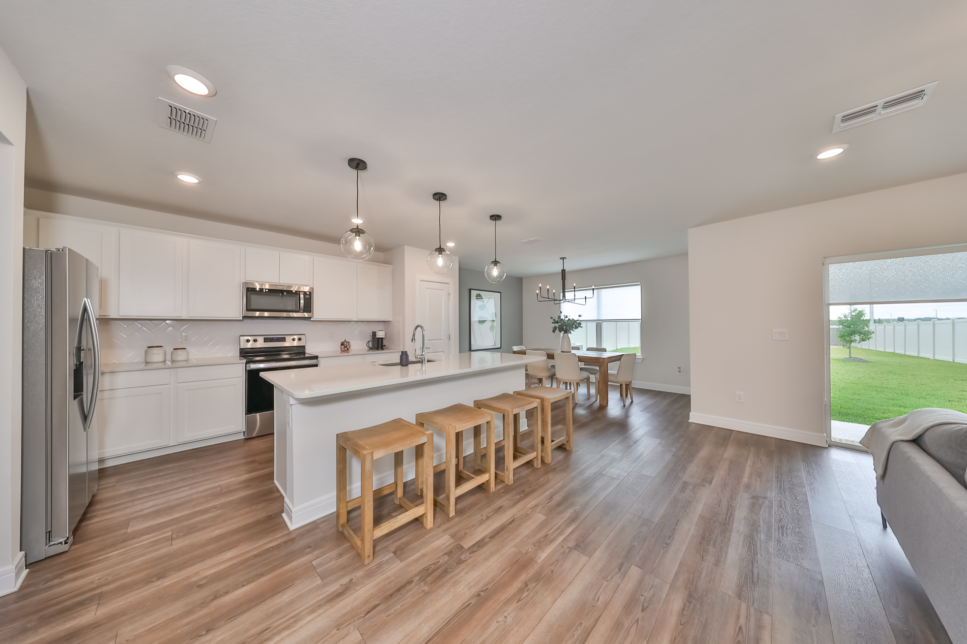 Wesley Chapel, Florida, 33545, United States, 5 Bedrooms Bedrooms, ,3 BathroomsBathrooms,Residential,For Sale,1931588