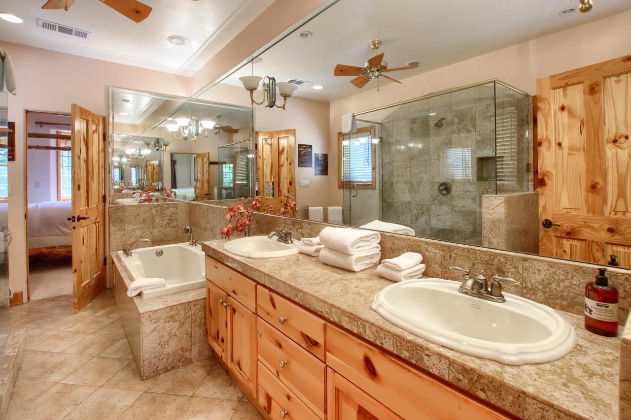 Bass Lake, California, 93604, United States, 3 Bedrooms Bedrooms, ,3 BathroomsBathrooms,Residential,For Sale,1975470