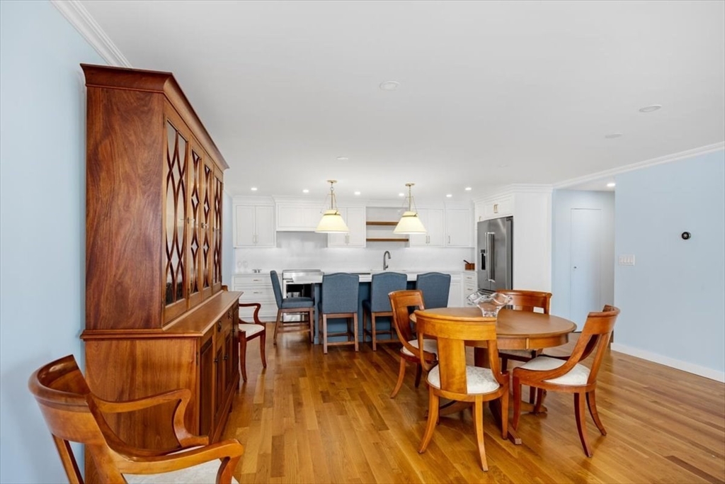 Quincy, Massachusetts, 02171, United States, 2 Bedrooms Bedrooms, ,2 BathroomsBathrooms,Residential,For Sale,1925406