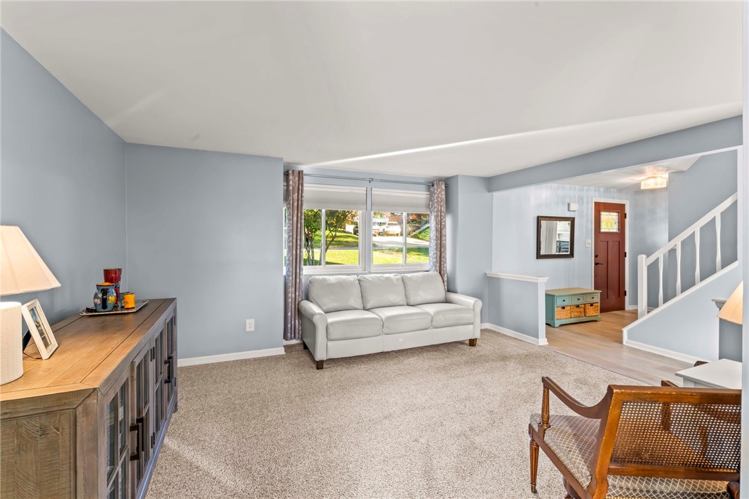 Pittsburgh, Pennsylvania, 15241, United States, 4 Bedrooms Bedrooms, ,4 BathroomsBathrooms,Residential,For Sale,2001215