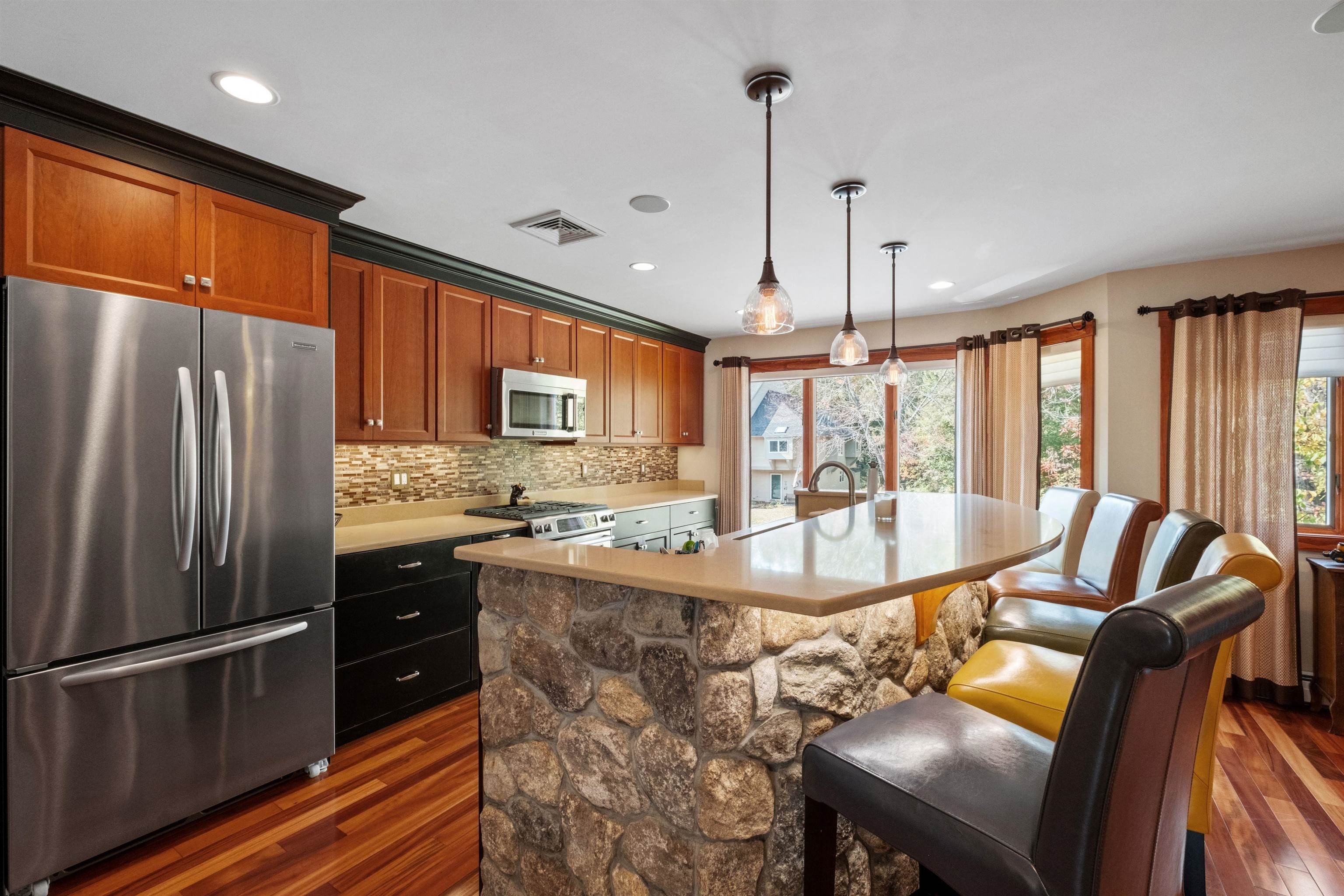 Lincoln, New Hampshire, 03251, United States, 4 Bedrooms Bedrooms, ,1 BathroomBathrooms,Residential,For Sale,1976303