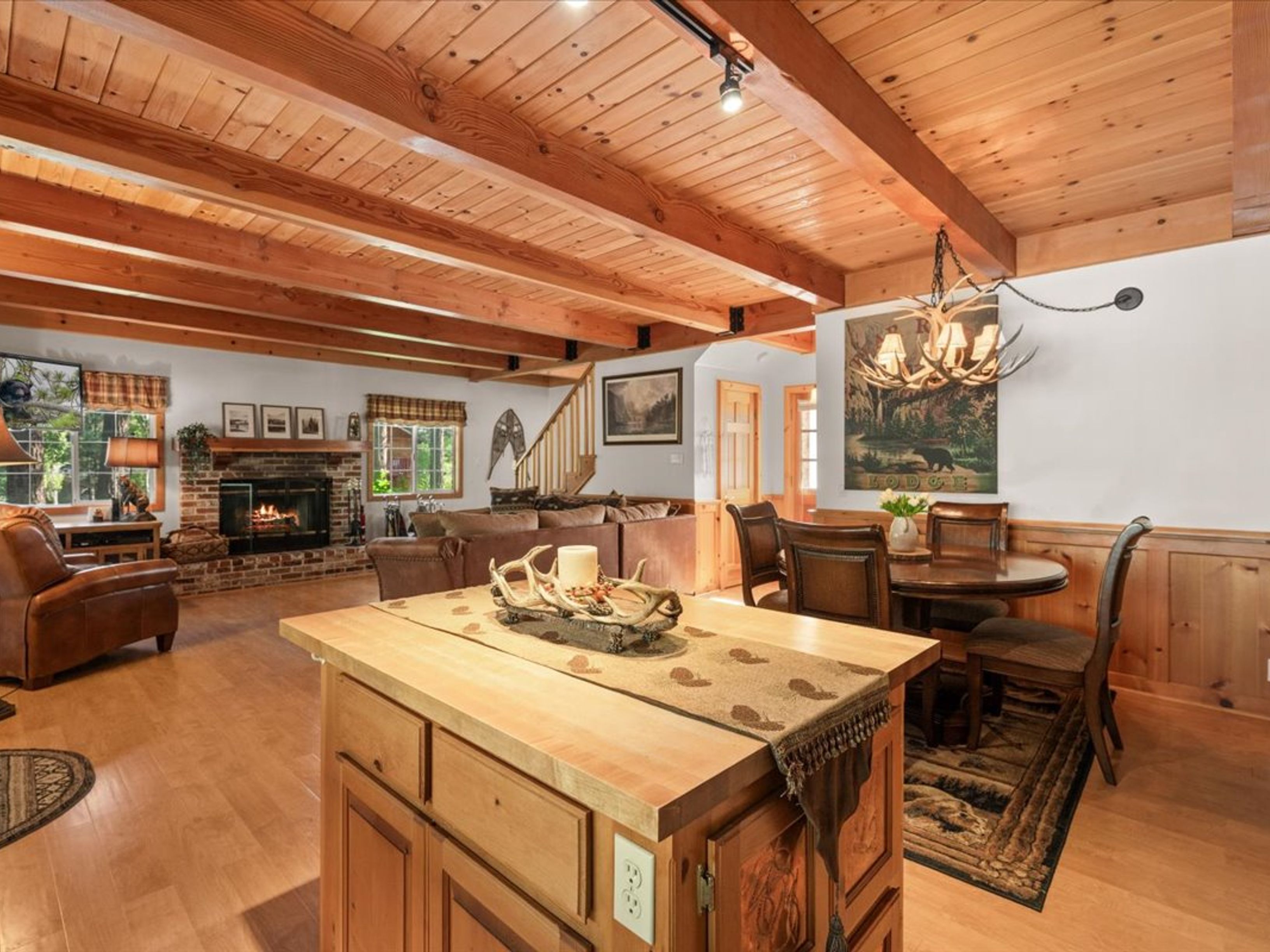  416 Pineview Drive, Big Bear, CA 92314 - 物件實景