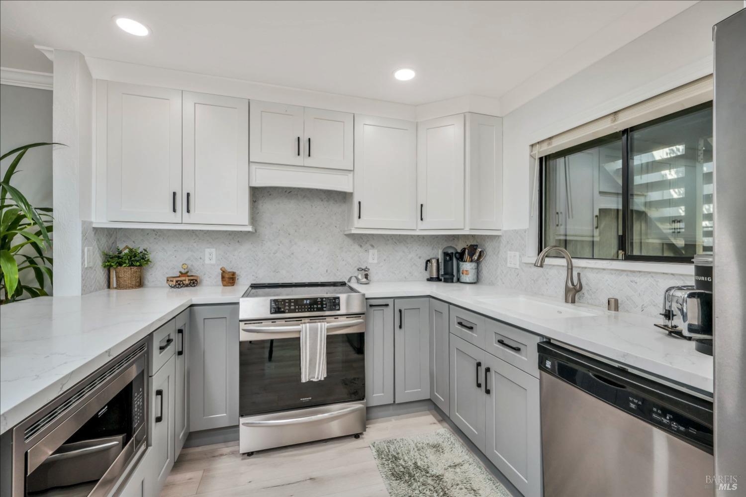 Napa, California, 94558, United States, 2 Bedrooms Bedrooms, ,2 BathroomsBathrooms,Residential,For Sale,1849906