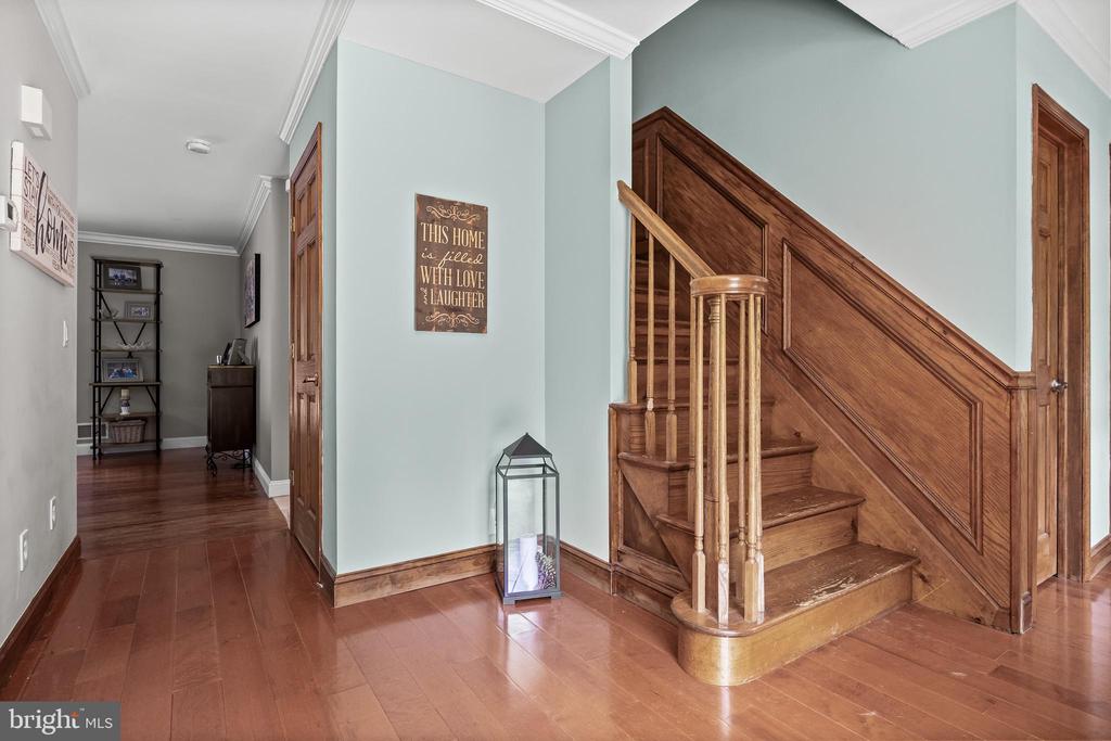 Cream Ridge, New Jersey, 08514, United States, 4 Bedrooms Bedrooms, ,3 BathroomsBathrooms,Residential,For Sale,1902972