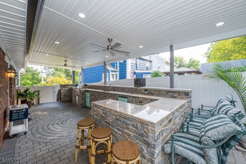 Paterson City, New Jersey, 07502, United States, 3 Bedrooms Bedrooms, ,3 BathroomsBathrooms,Residential,For Sale,1981357