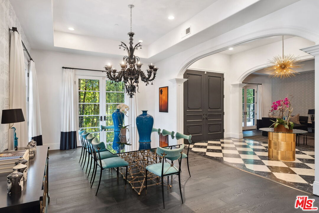 Beverly Hills Post Office, California, 90210, United States, 5 Bedrooms Bedrooms, ,6 BathroomsBathrooms,Residential,For Sale,1723543
