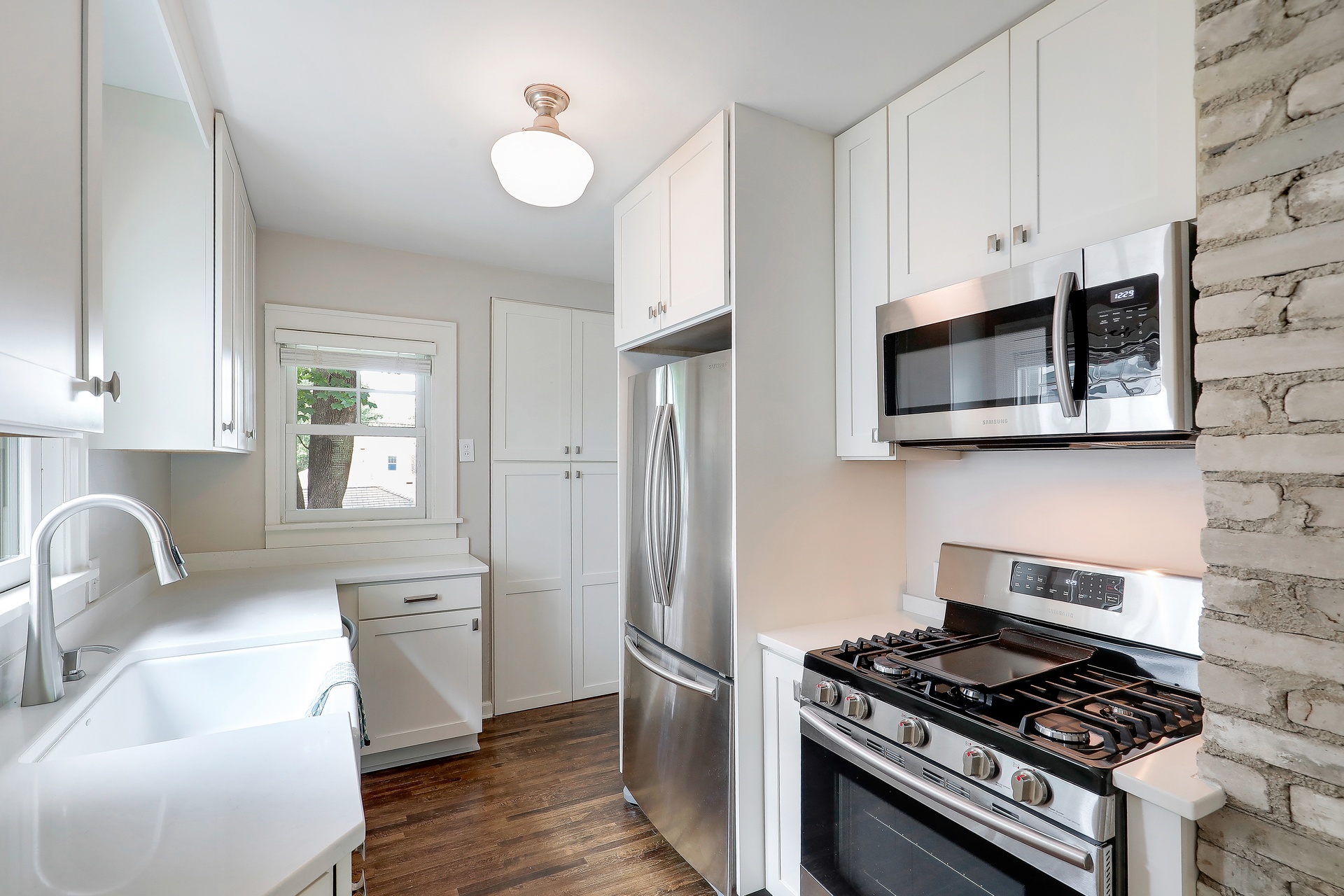  Refined Bungalow Living in the Heart of Fulton - 物件實景