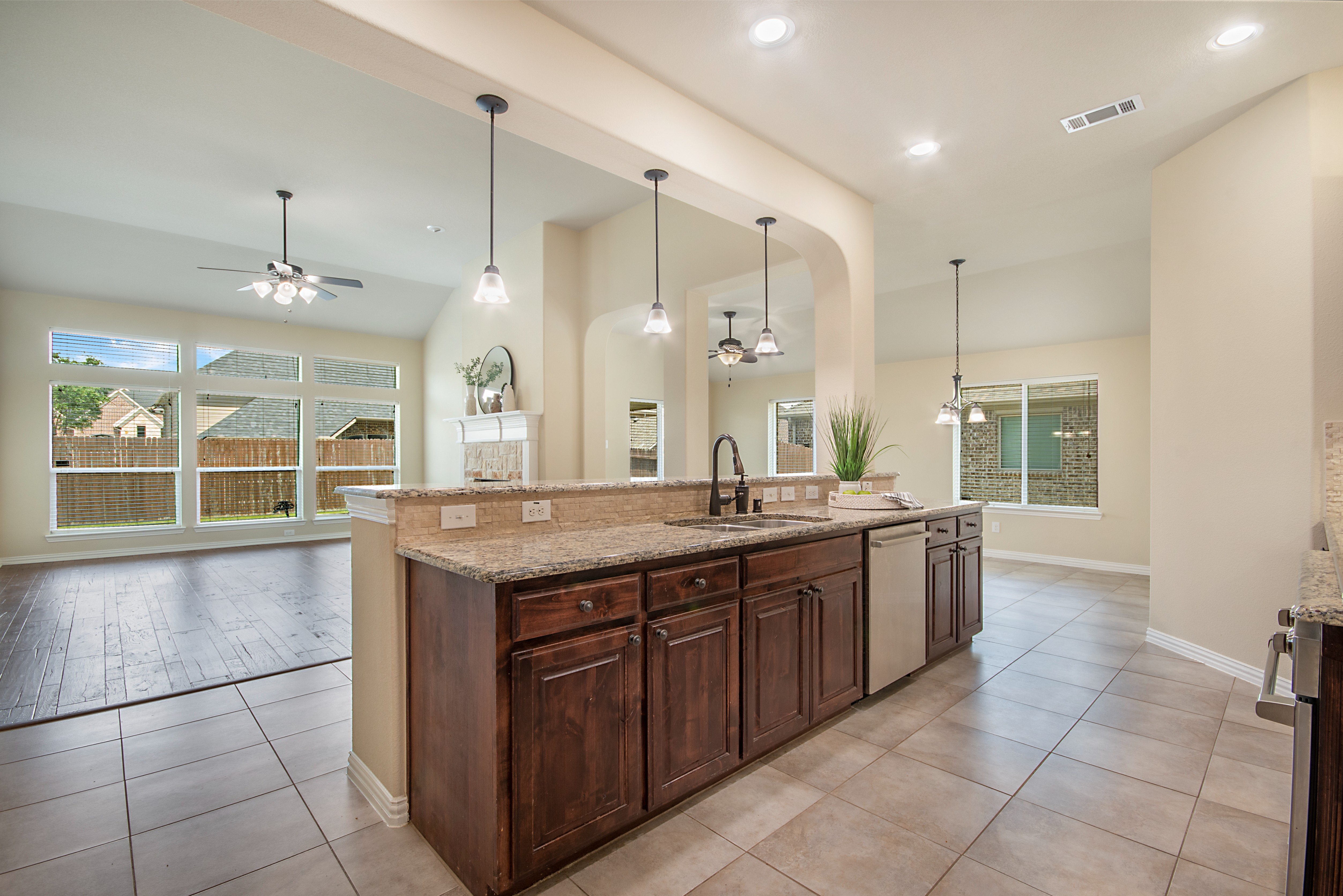  2461 Lakebend Drive, Little Elm, TX, 75068 - 物件實景