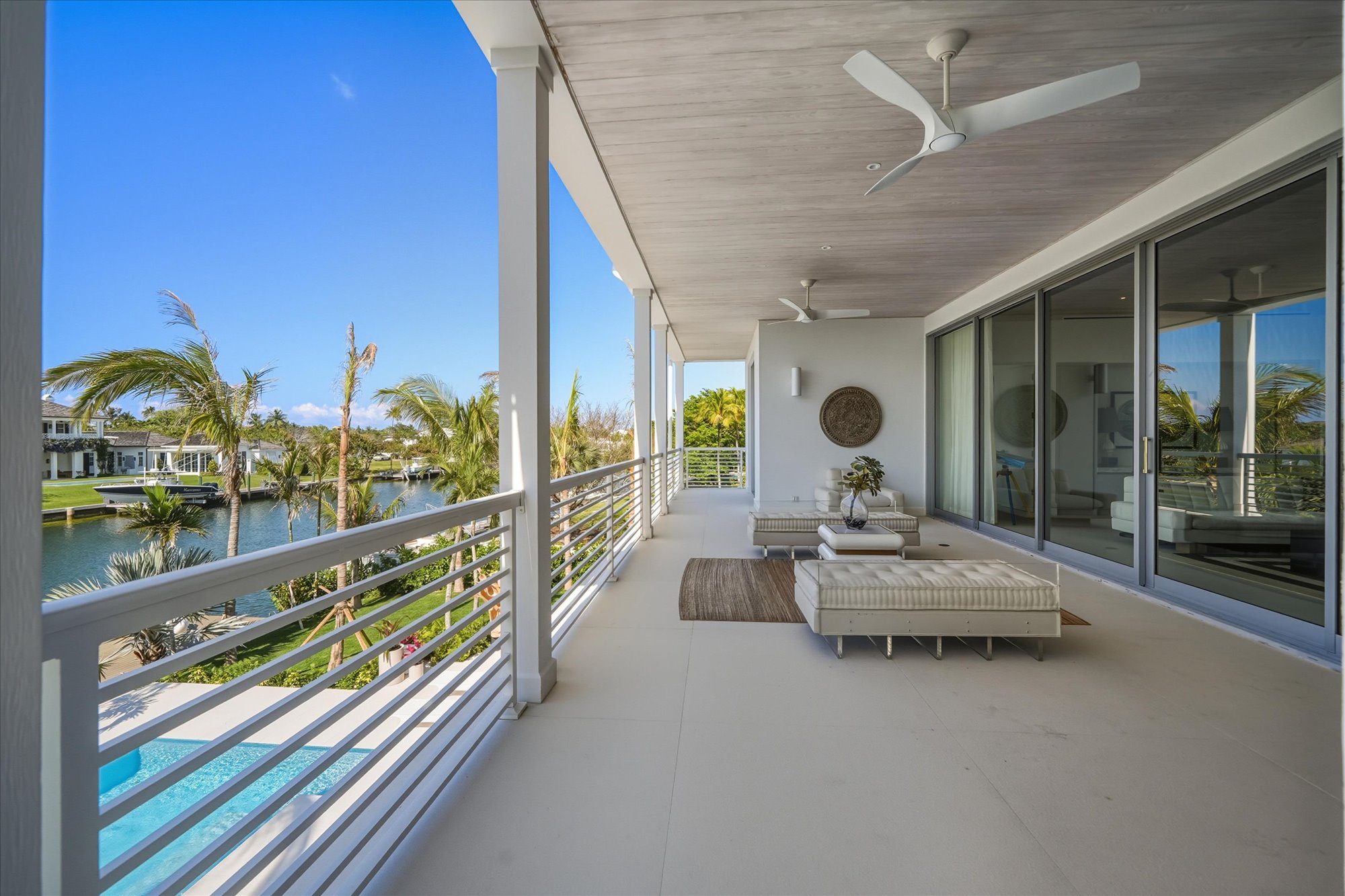  Canal-front Estate - 物件實景