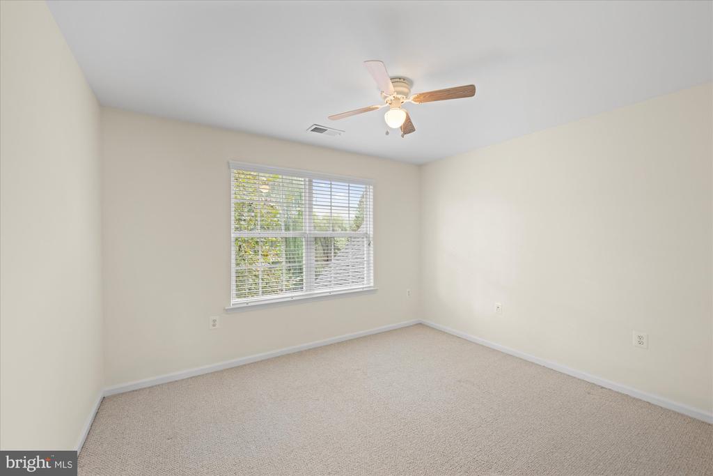 Leesburg, Virginia, 20175, United States, 5 Bedrooms Bedrooms, ,4 BathroomsBathrooms,Residential,For Sale,1987401