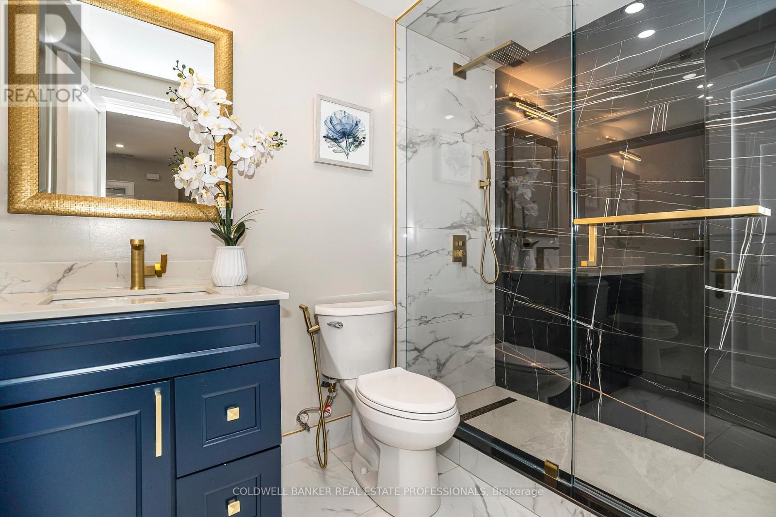 TORONTO (WEXFORD-MARYVALE), Ontario, M1R 3X4, CA, 8 Bedrooms Bedrooms, ,7 BathroomsBathrooms,Residential,For Sale,1951163