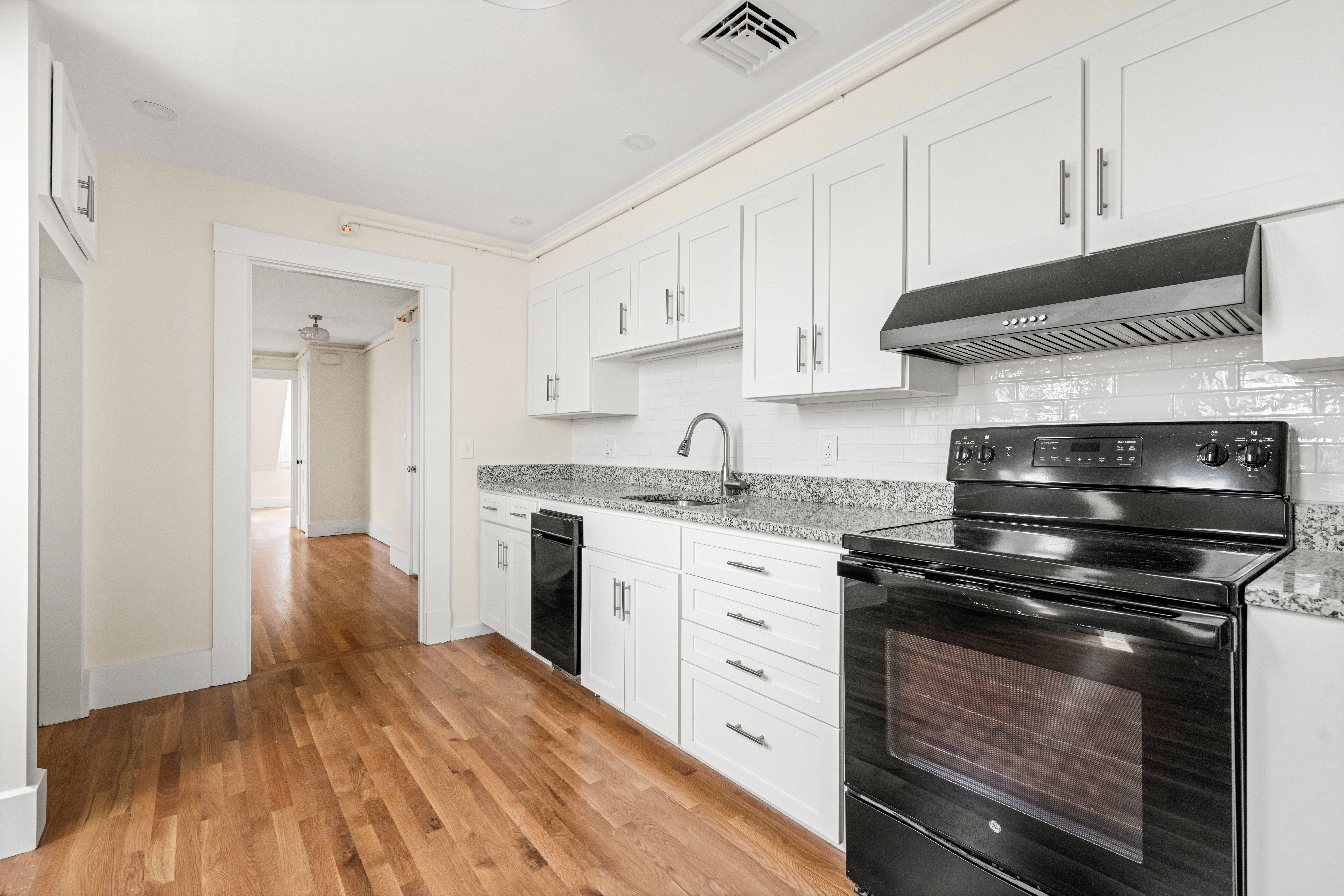  16 Loring Avenue, Salem, MA, 01970 - 物件實景