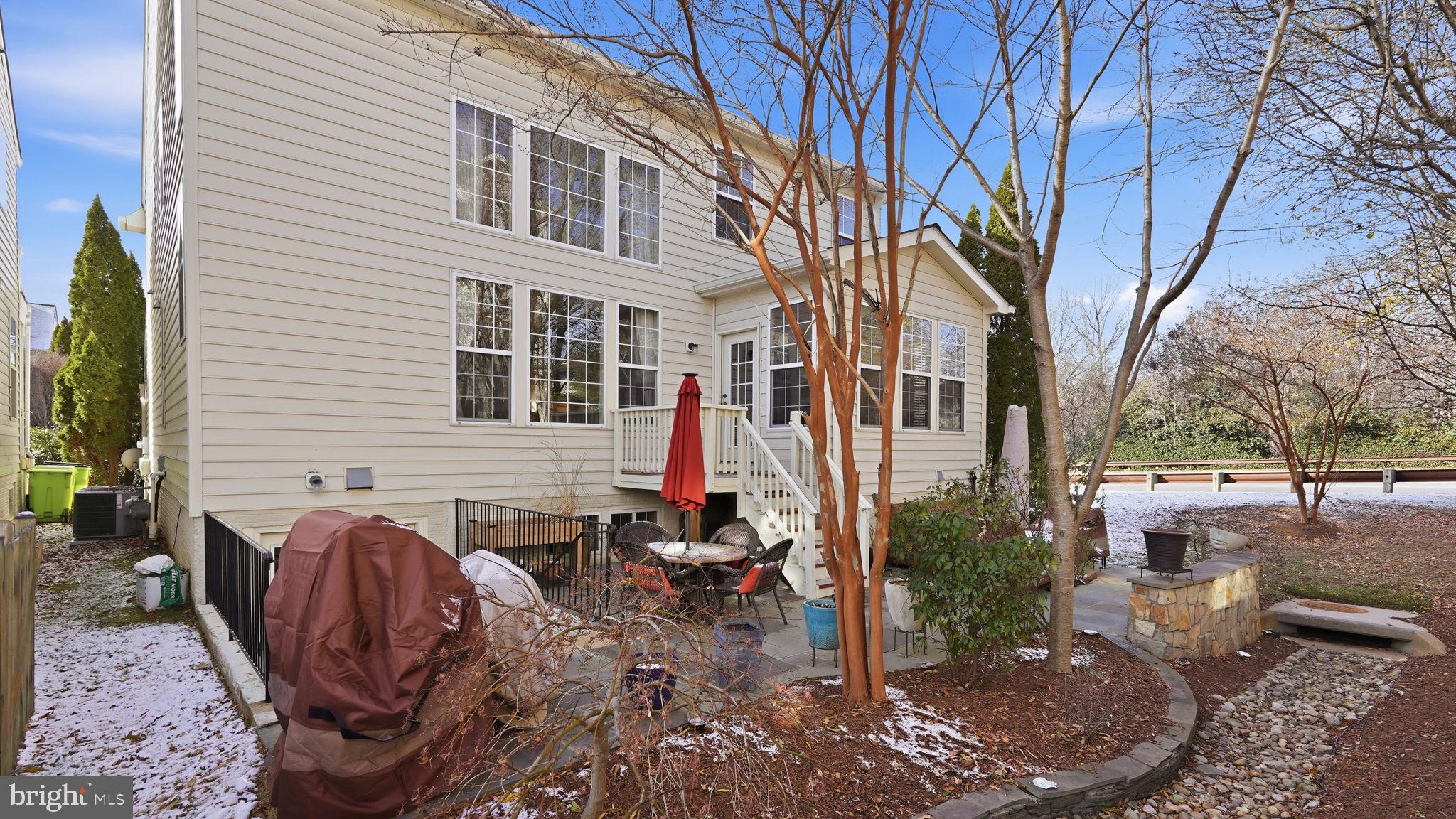 Lorton, Virginia, 22079, United States, 4 Bedrooms Bedrooms, ,3 BathroomsBathrooms,Residential,For Sale,2005654