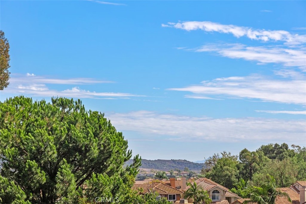 Mission Viejo, California, 92692, United States, 5 Bedrooms Bedrooms, ,5 BathroomsBathrooms,Residential,For Sale,1949715