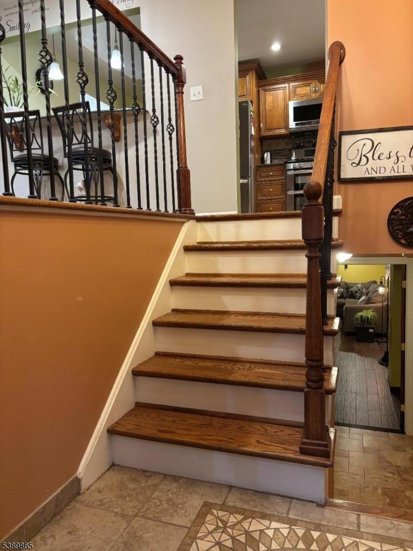 Kenilworth Boro, New Jersey, 07033, United States, 4 Bedrooms Bedrooms, ,3 BathroomsBathrooms,Residential,For Sale,1960760