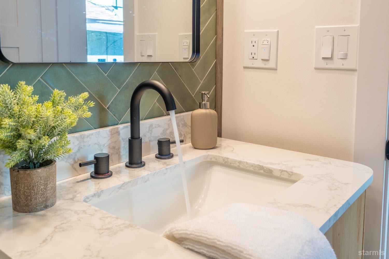 South Lake Tahoe, California, 96150, United States, 3 Bedrooms Bedrooms, ,3 BathroomsBathrooms,Residential,For Sale,1988066