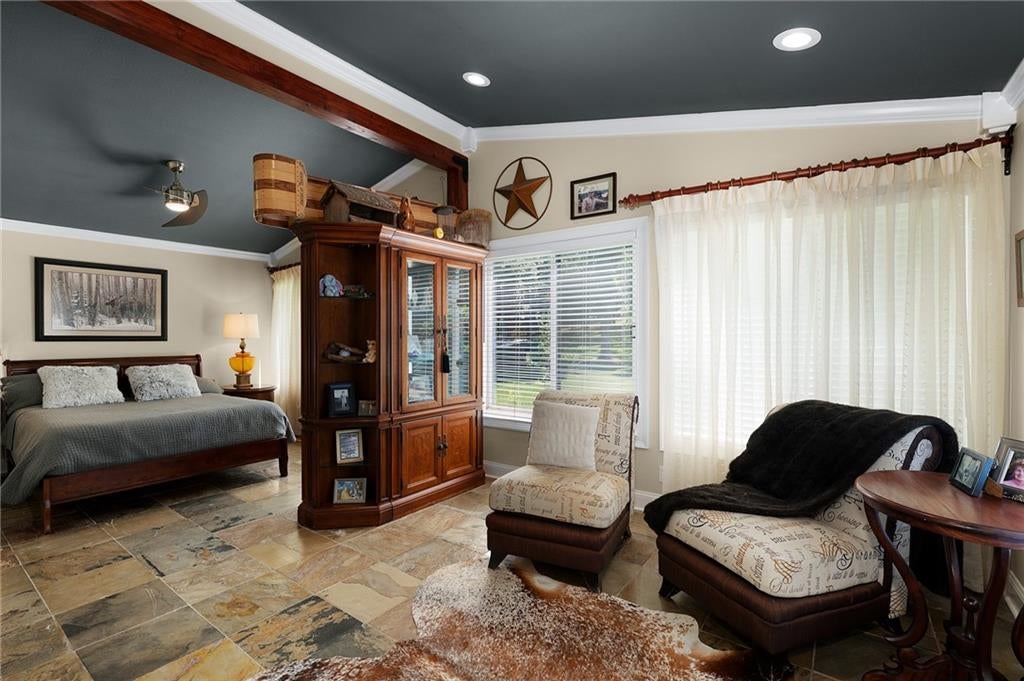 Calhoun, Georgia, 30701, United States, 3 Bedrooms Bedrooms, ,3 BathroomsBathrooms,Residential,For Sale,1980675