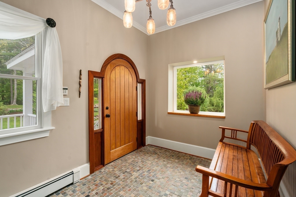 Manchester, Massachusetts, 01944, United States, 4 Bedrooms Bedrooms, ,3 BathroomsBathrooms,Residential,For Sale,1846974