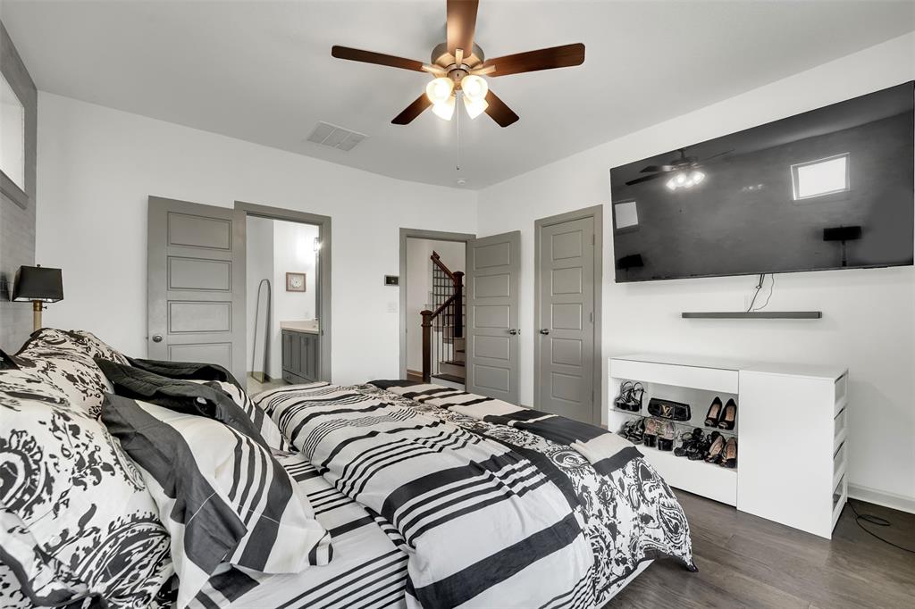 Dallas, Texas, 75212, United States, 3 Bedrooms Bedrooms, ,4 BathroomsBathrooms,Residential,For Sale,1897379