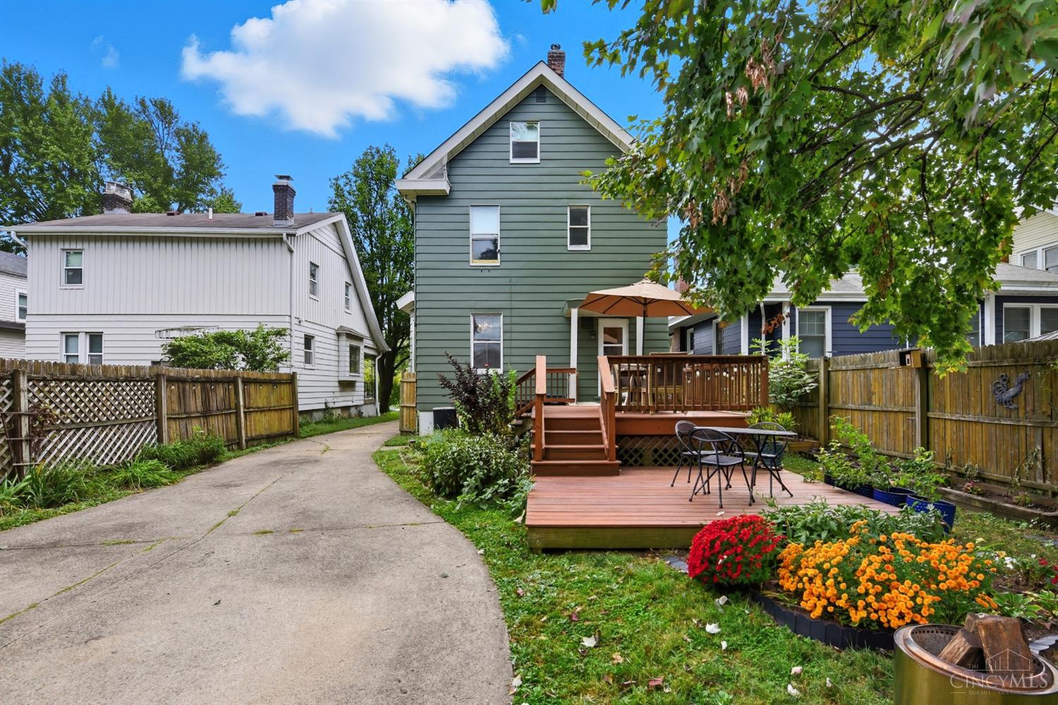 Cincinnati, Ohio, 45209, United States, 5 Bedrooms Bedrooms, ,2 BathroomsBathrooms,Residential,For Sale,1966693