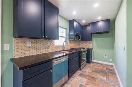 Los Angeles, California, 90019, United States, 2 Bedrooms Bedrooms, ,2 BathroomsBathrooms,Residential,For Sale,2001509