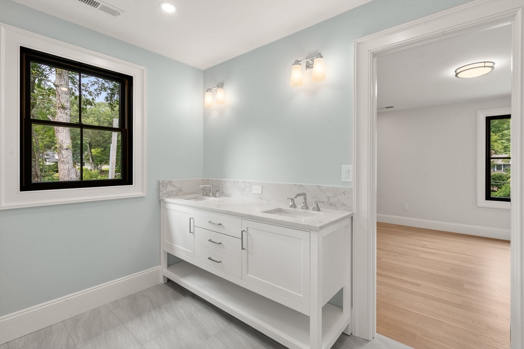 Westwood, Massachusetts, 02090, United States, 5 Bedrooms Bedrooms, ,5 BathroomsBathrooms,Residential,For Sale,1911878