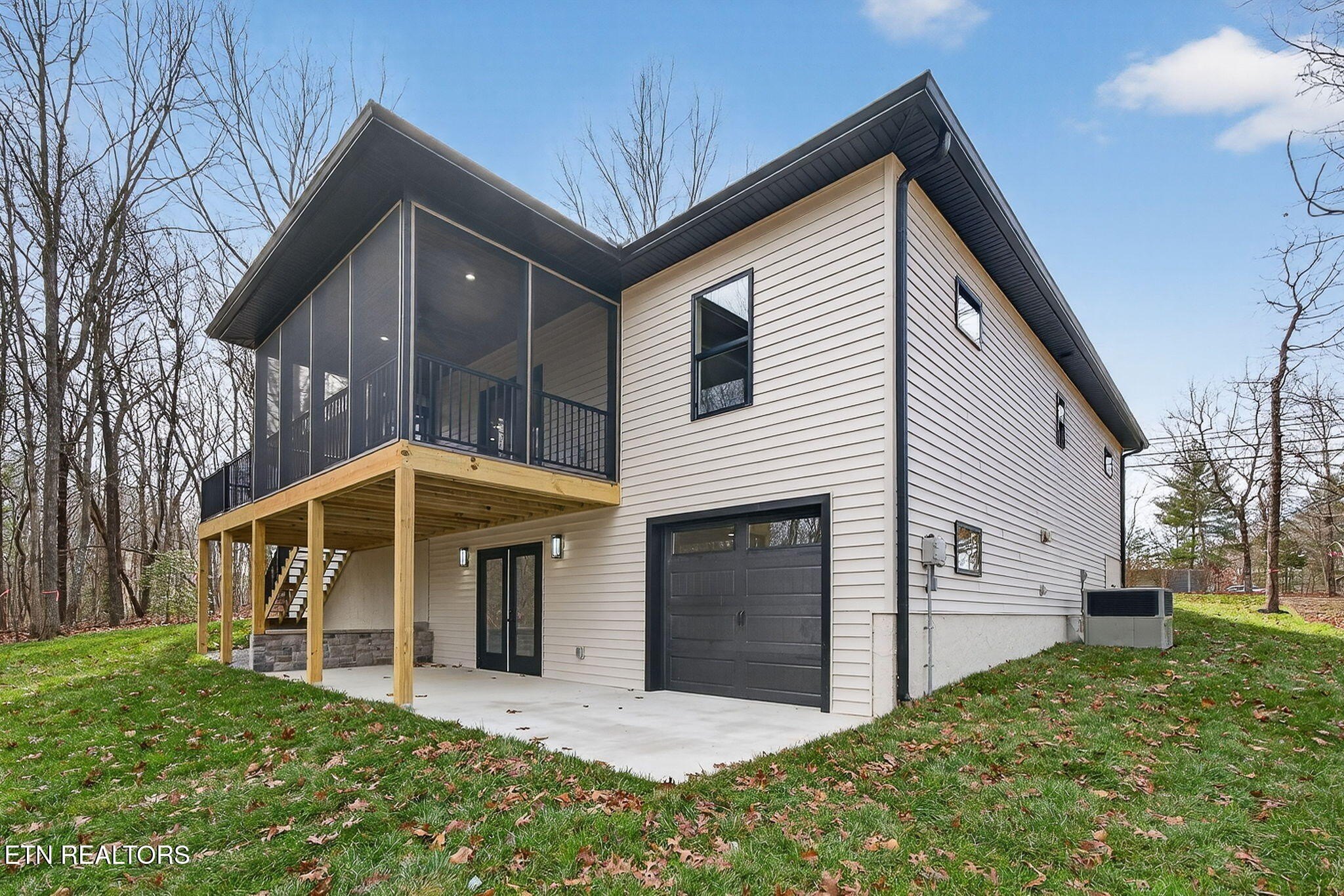 Crossville, Tennessee, 38558, United States, 3 Bedrooms Bedrooms, ,2 BathroomsBathrooms,Residential,For Sale,1989855