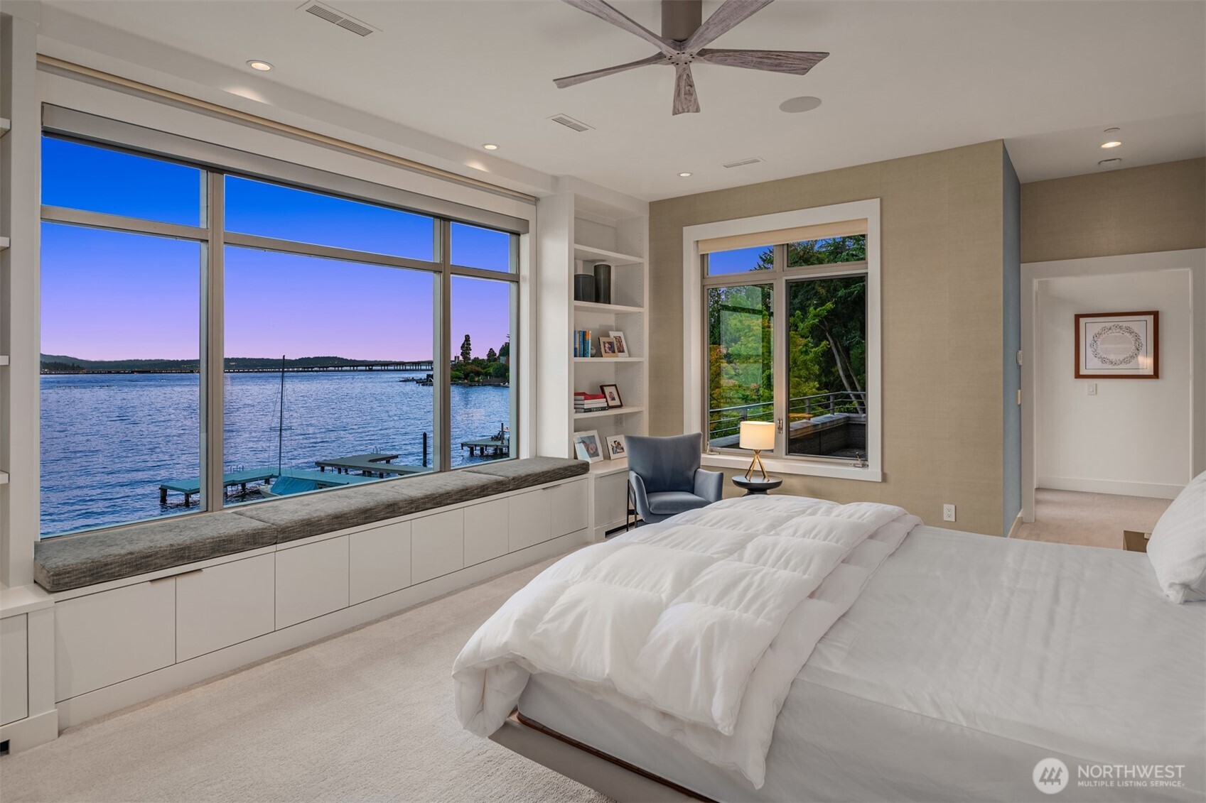 Seattle, Washington, 98105, United States, 6 Bedrooms Bedrooms, ,5 BathroomsBathrooms,Residential,For Sale,1993389