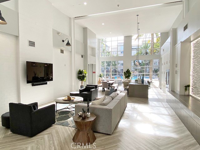 Irvine, California, 92612, United States, 1 Bedroom Bedrooms, ,1 BathroomBathrooms,Residential,For Sale,1883218