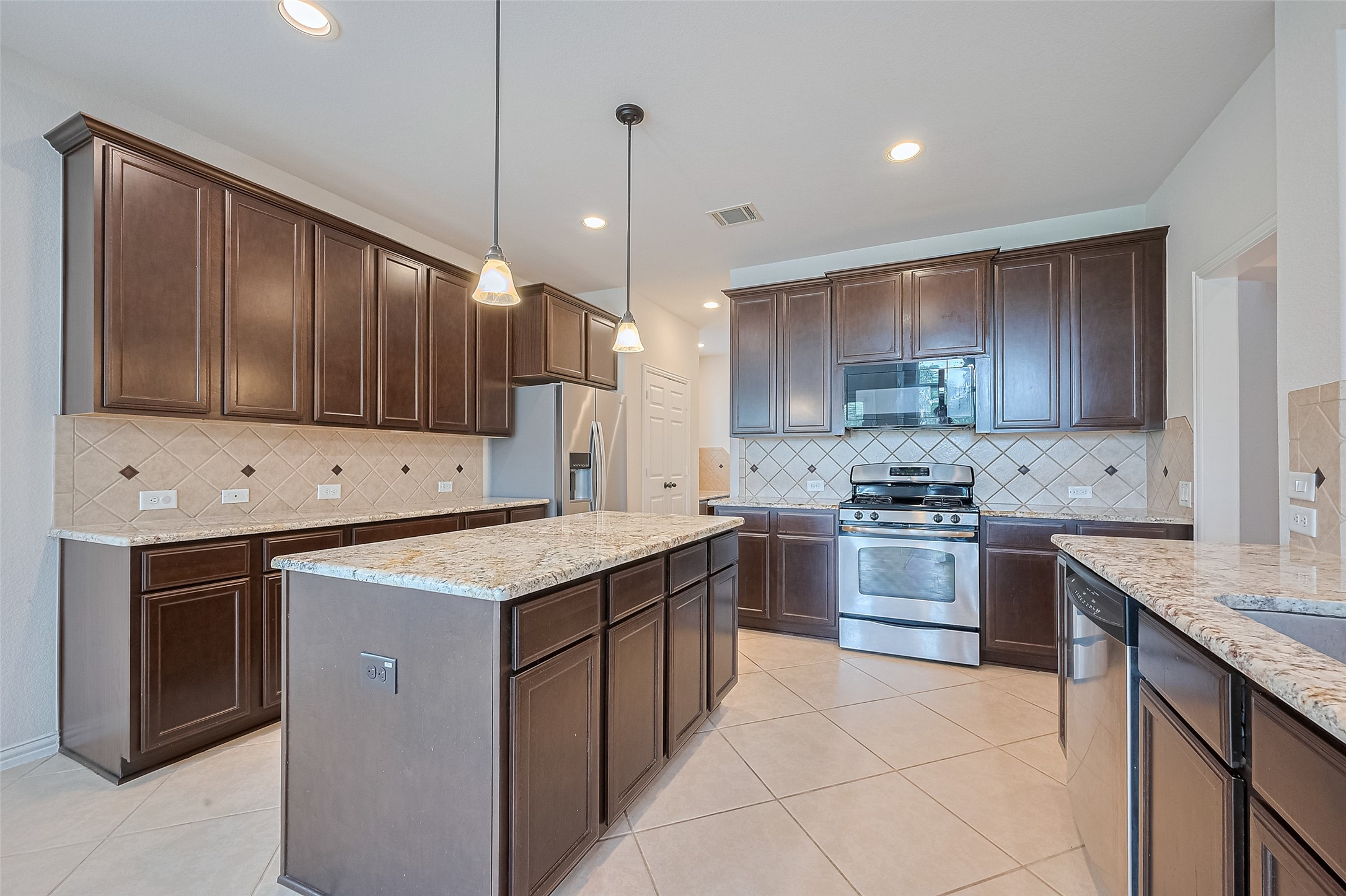 Cypress, Texas, 77433, United States, 5 Bedrooms Bedrooms, ,5 BathroomsBathrooms,Residential,For Sale,1998963