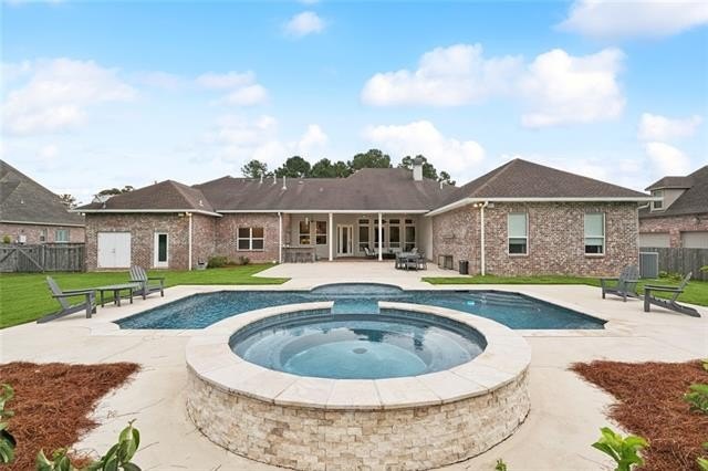 Madisonville, Louisiana, 70447, United States, 4 Bedrooms Bedrooms, ,6 BathroomsBathrooms,Residential,For Sale,1921490