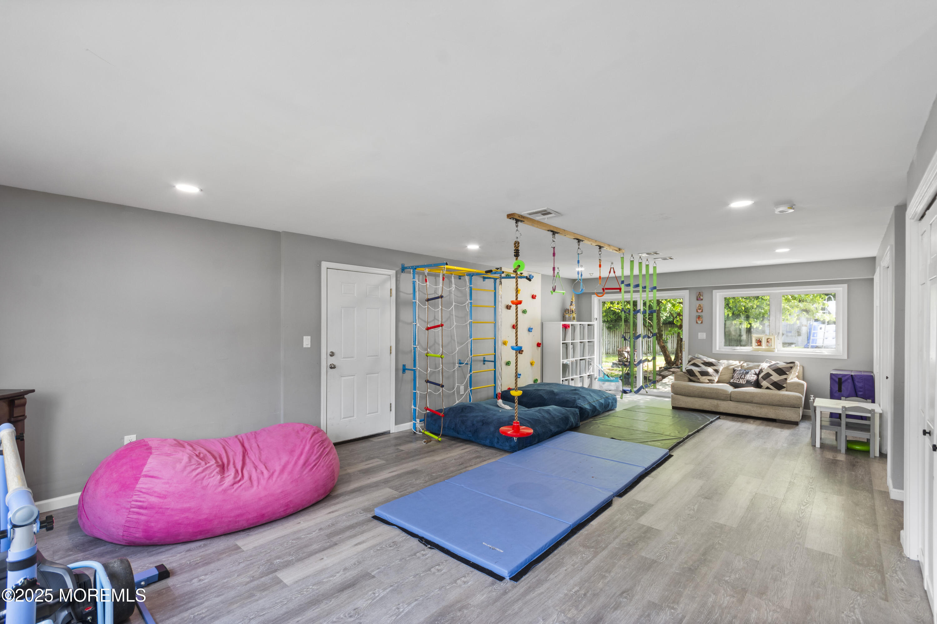 Howell, New Jersey, 07731, United States, 4 Bedrooms Bedrooms, ,3 BathroomsBathrooms,Residential,For Sale,1904378