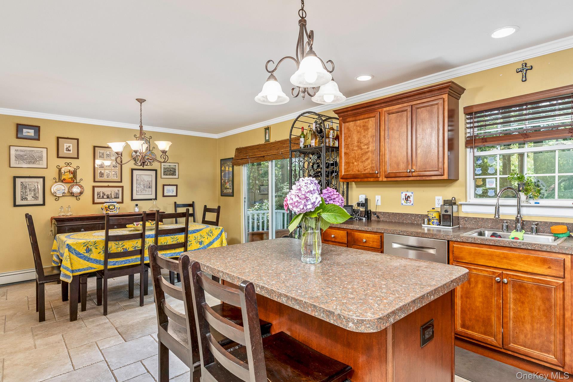 Shirley, New York, 11967, United States, 4 Bedrooms Bedrooms, ,3 BathroomsBathrooms,Residential,For Sale,1992037