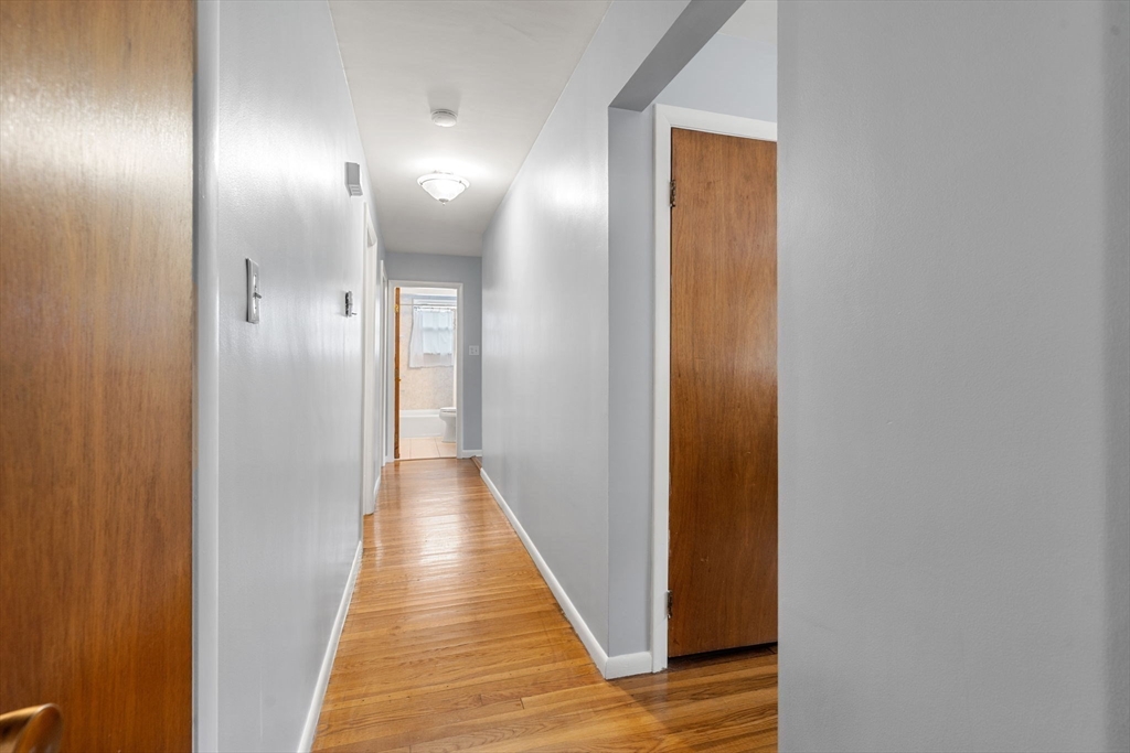 Tewksbury, Massachusetts, 01876, United States, 3 Bedrooms Bedrooms, ,1 BathroomBathrooms,Residential,For Sale,1918514