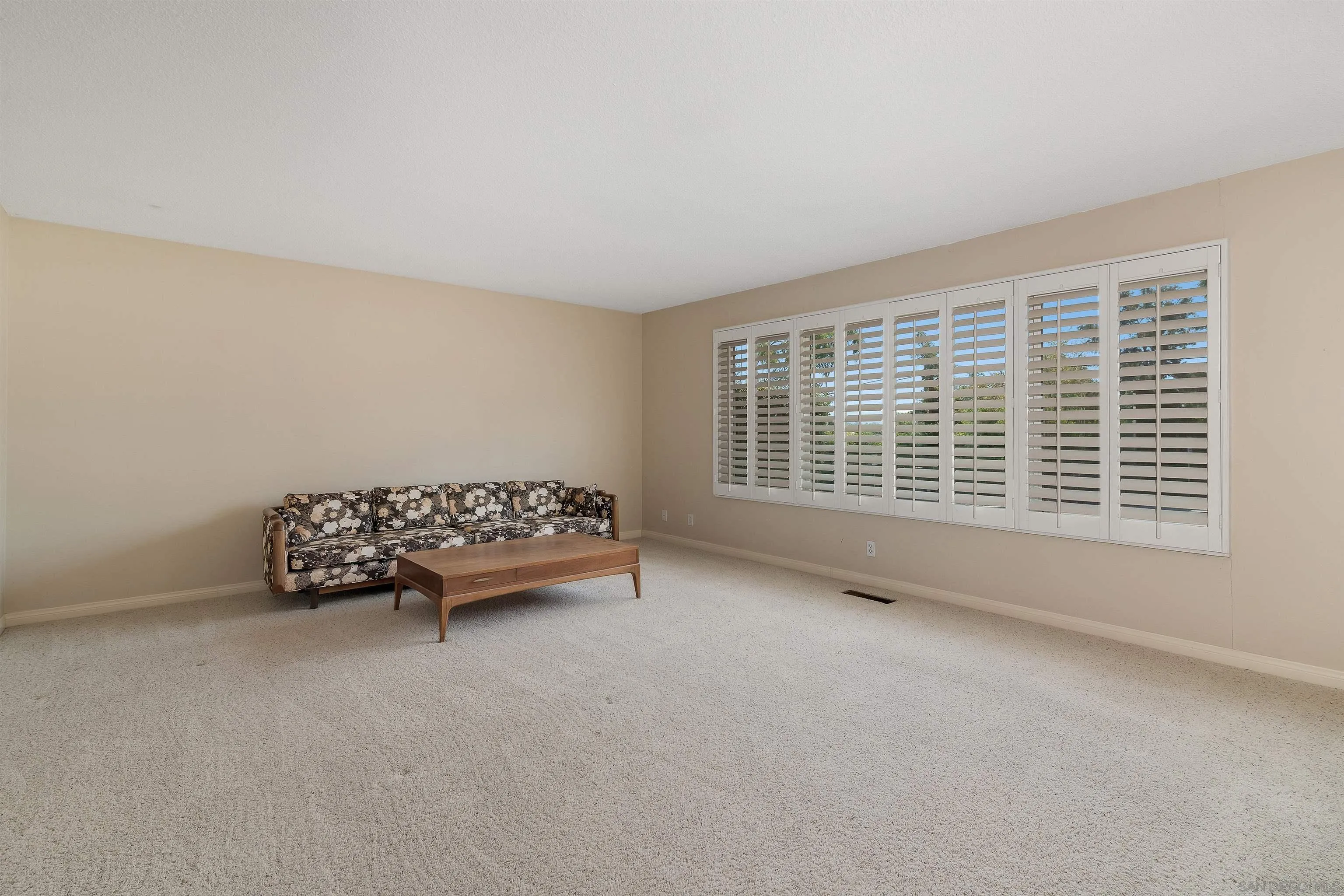Escondido, California, 92025, United States, 3 Bedrooms Bedrooms, ,2 BathroomsBathrooms,Residential,For Sale,1940921