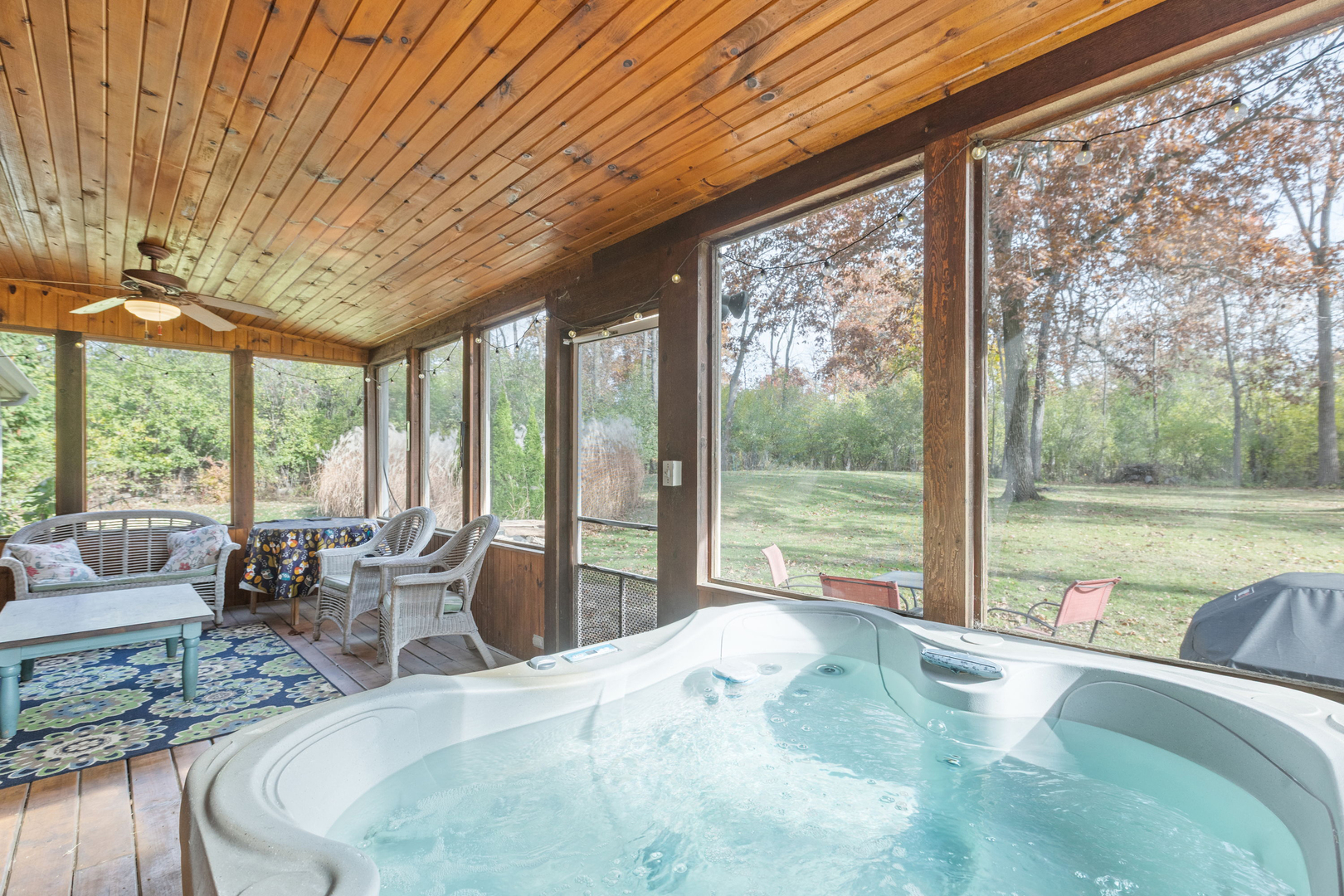 North Barrington, Illinois, 60010, United States, 4 Bedrooms Bedrooms, ,3 BathroomsBathrooms,Residential,For Sale,1991124