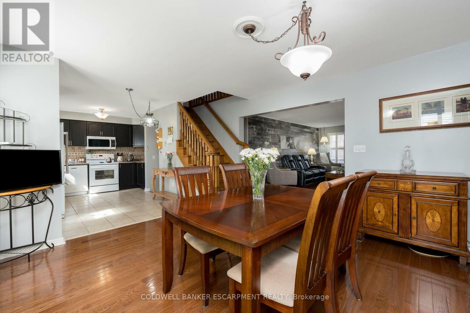 MILTON (CL CLARKE), Ontario, L9T 5K1, CA, 3 Bedrooms Bedrooms, ,3 BathroomsBathrooms,Residential,For Sale,1837100
