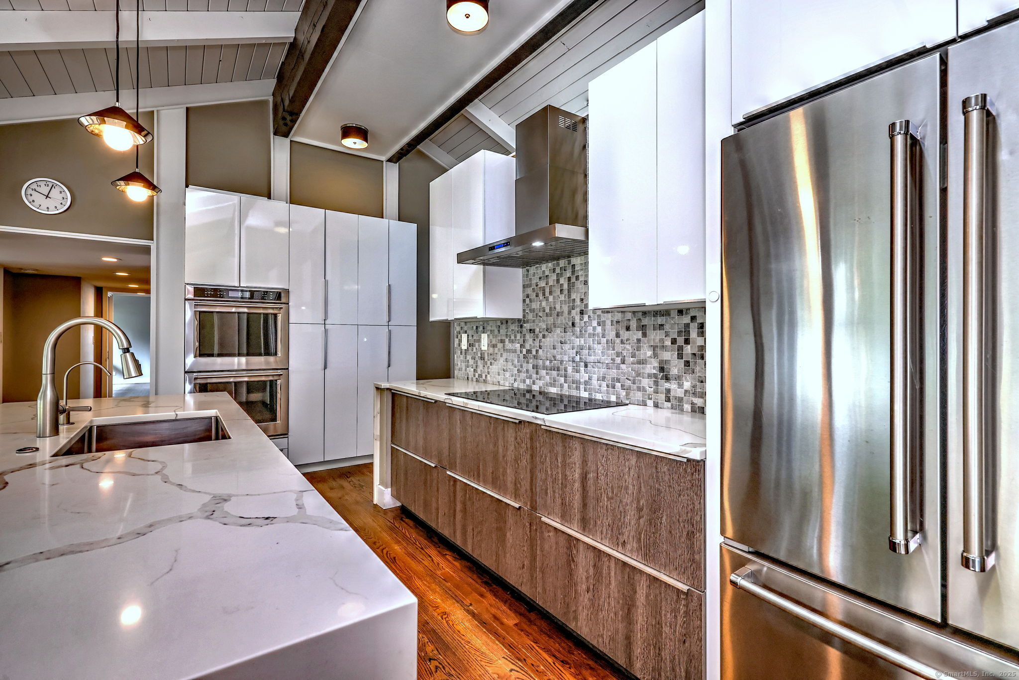 Hamden, Connecticut, 06517, United States, 4 Bedrooms Bedrooms, ,4 BathroomsBathrooms,Residential,For Sale,1942172
