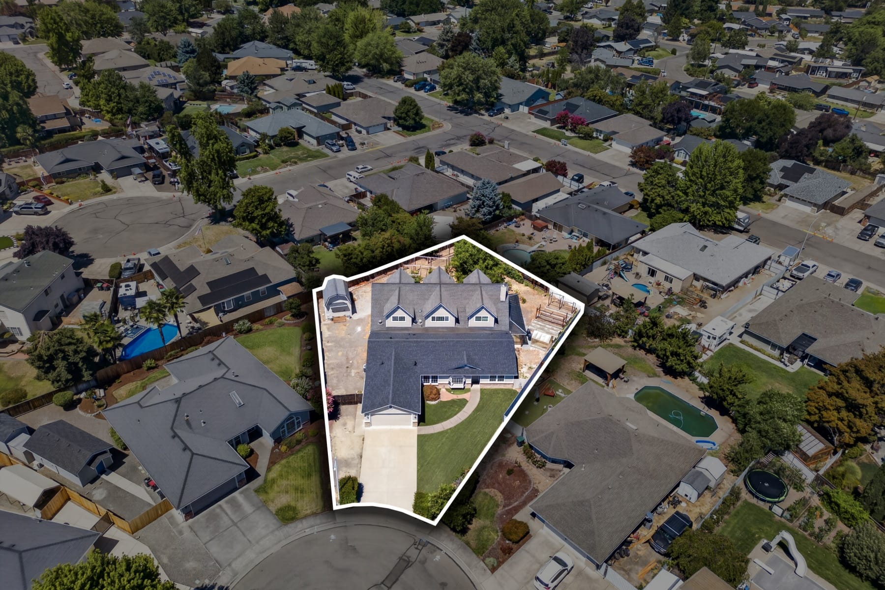  182 Justin Court Central Point, OR 97502 - 物件實景
