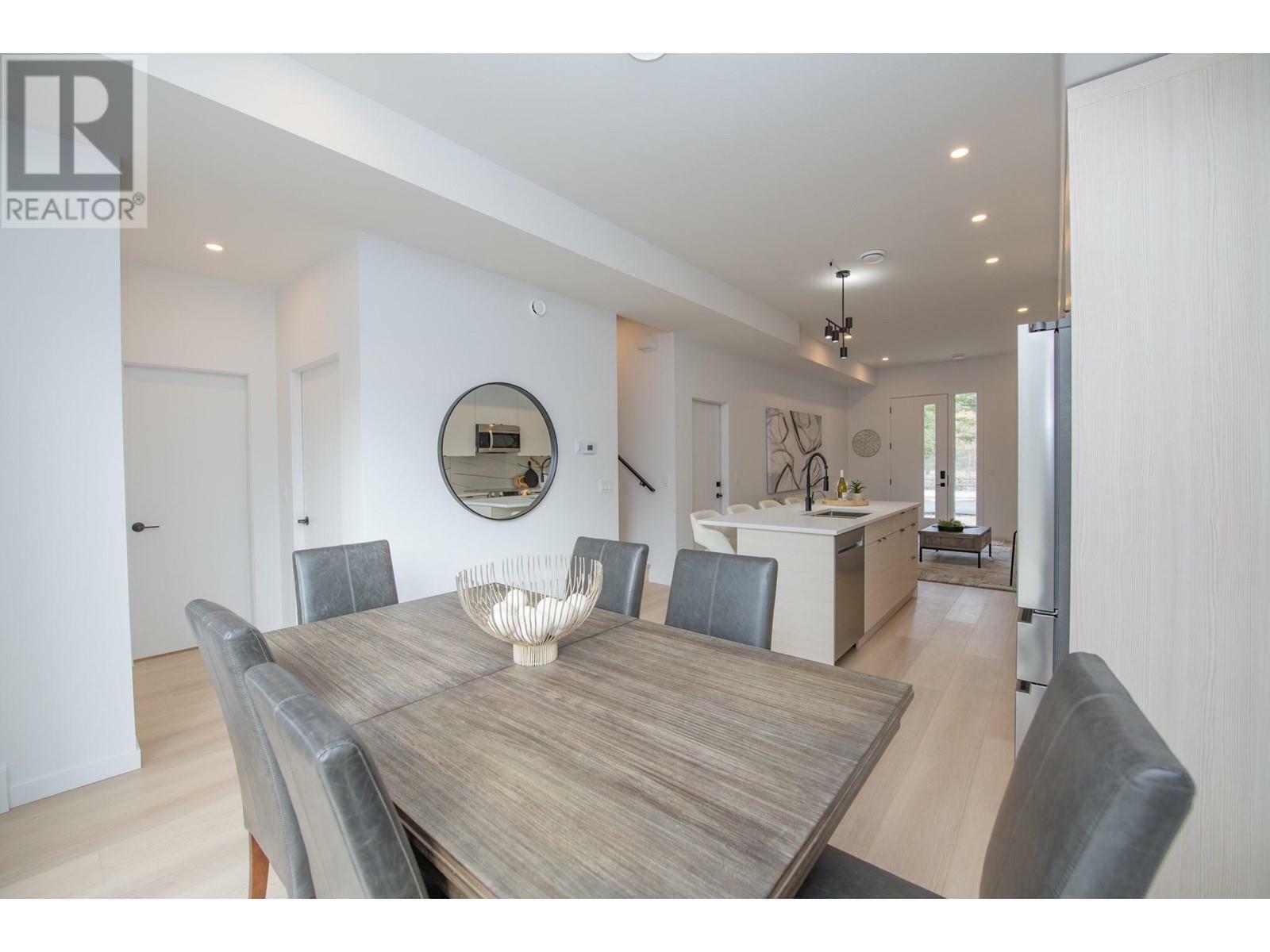 VERNON, British Columbia, V1H 1E2, CA, 3 Bedrooms Bedrooms, ,2 BathroomsBathrooms,Residential,For Sale,1837299