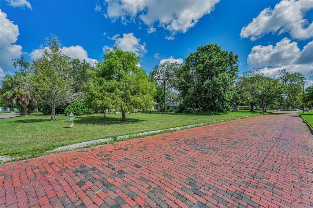 St Petersburg, Florida, 33707, United States, 2 Bedrooms Bedrooms, ,2 BathroomsBathrooms,Residential,For Sale,1926167