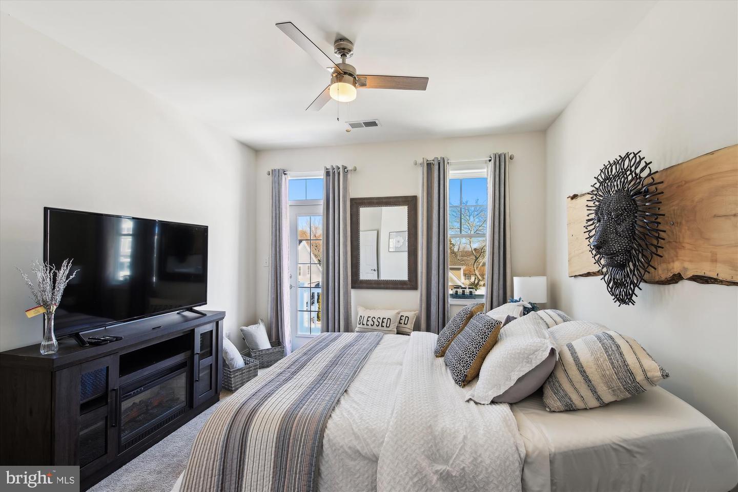 Ocean View, Delaware, 19970, United States, 4 Bedrooms Bedrooms, ,5 BathroomsBathrooms,Residential,For Sale,1691728