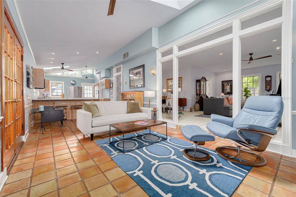 Clearwater, Florida, 33759, United States, 4 Bedrooms Bedrooms, ,3 BathroomsBathrooms,Residential,For Sale,1950802