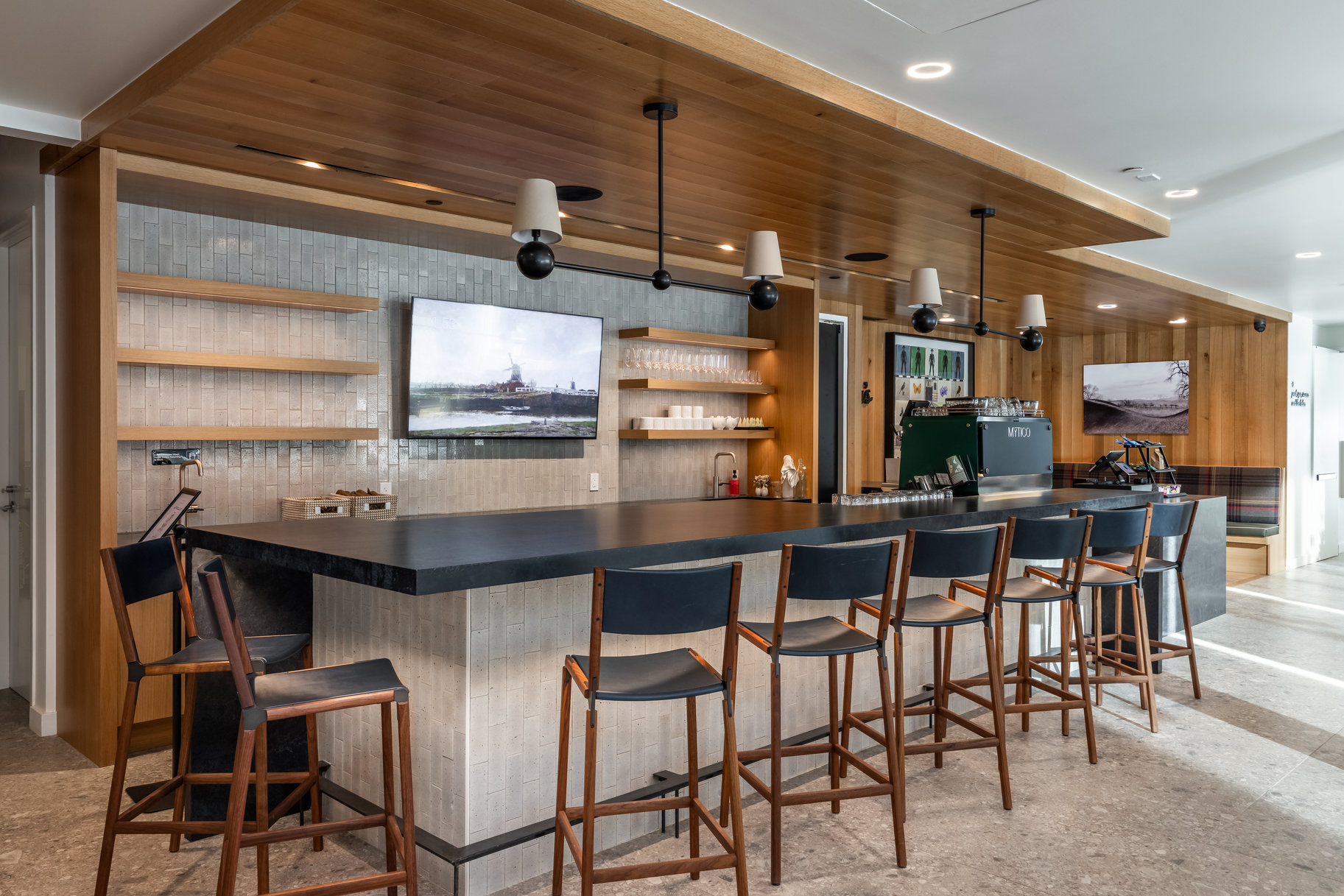  Furnished 5-bedroom Penthouse at Founder